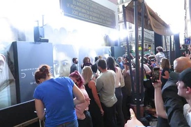 Zendaya khoe eo thon