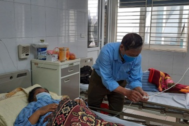 Tin vào thuốc gia truyền người phụ nữ hỏng gan, bụng căng phồng