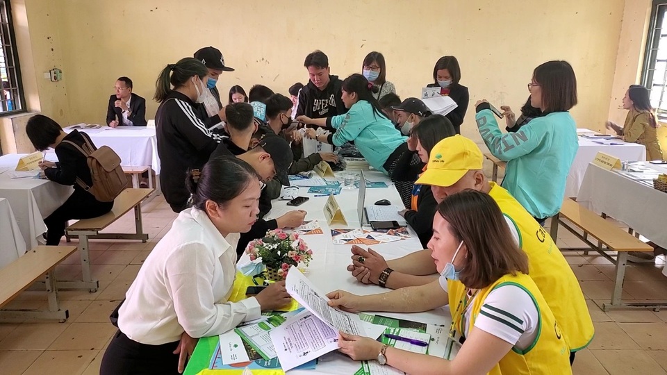 Hơn 200 vị trí tuyển dụng có lương từ 10 - 15 triệu đồng/tháng chờ ứng viên - 1 Hơn 200 vị trí tuyển dụng có lương từ 10 - 15 triệu đồng/tháng chờ ứng viên - 1
