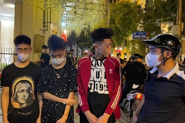 Cha mẹ giao xe cho con chưa đủ điều kiện lái: Hại người, tội mình