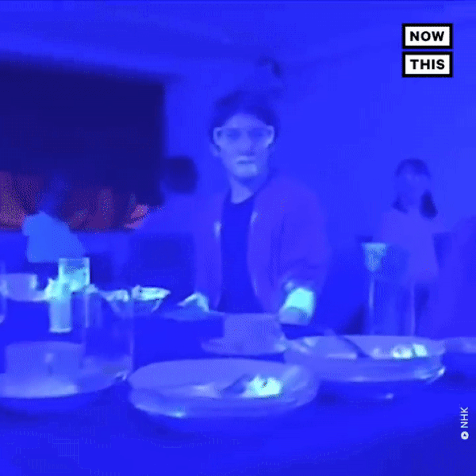 Sững sờ vì nguy cơ lây lan Covid-19 trong nhà hàng - 1 Sững sờ vì nguy cơ lây lan Covid-19 trong nhà hàng - 1
