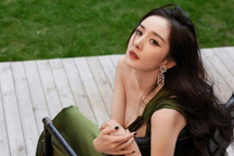 Dương Mịch được, mất gì khi dứt tình với công ty quản lý sau 10 năm gắn bó?