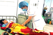 Thêm 2 người ngộ độc sau khi ăn cá ủ chua