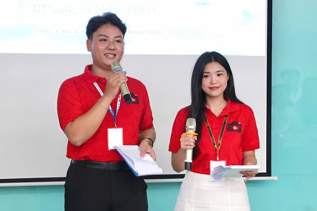 Sinh viên đối mặt với cú sốc đại học, khác “một trời một vực” phổ thông - 1 Sinh viên đối mặt với cú sốc đại học, khác “một trời một vực” phổ thông - 1