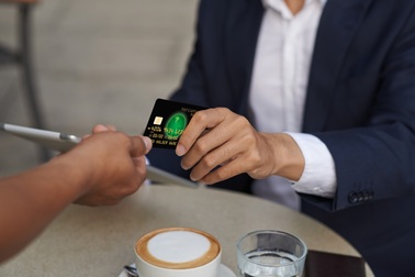 Thẻ tín dụng - "Quyền lực" cho mọi tín đồ Shopping