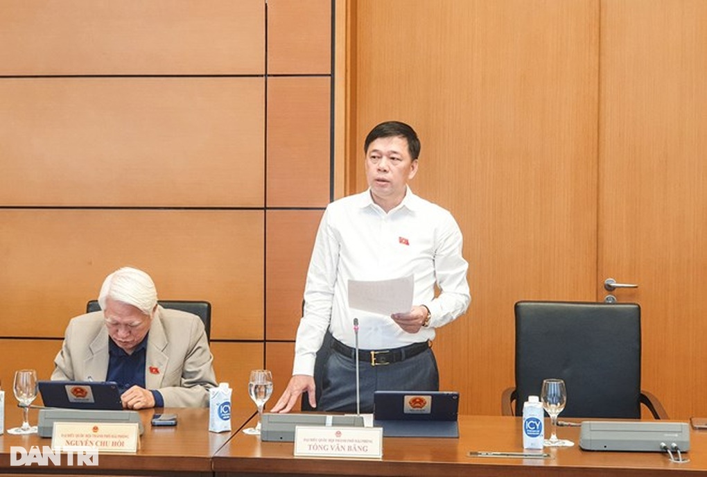 Đại biểu Quốc hội: Đổi giấy phép lái xe đang sử dụng có thể gây lãng phí - 1 Đại biểu Quốc hội: Đổi giấy phép lái xe đang sử dụng có thể gây lãng phí - 1