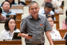 "Ca mổ thường được 1 triệu, mổ thị phạm có giảng dạy cần chi trả gấp đôi"