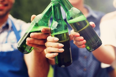 Thận trọng khi tiệc tùng mừng năm mới nếu cơ thể có những triệu chứng này