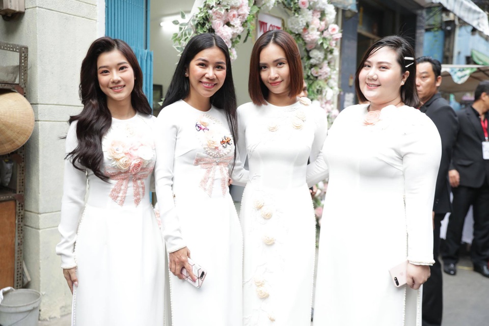 Vợ chồng Hoàng Oanh cấp cứu trước ngày cưới, xúc động trao nhầm nhẫn trong Lễ vu quy - 6 Vợ chồng Hoàng Oanh cấp cứu trước ngày cưới, xúc động trao nhầm nhẫn trong Lễ vu quy - 6