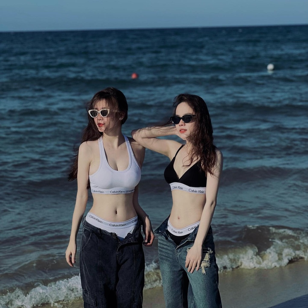 Cựu cầu thủ U19 Việt Nam diện bikini khoe vóc dáng gợi cảm - 2 Cựu cầu thủ U19 Việt Nam diện bikini khoe vóc dáng gợi cảm - 2