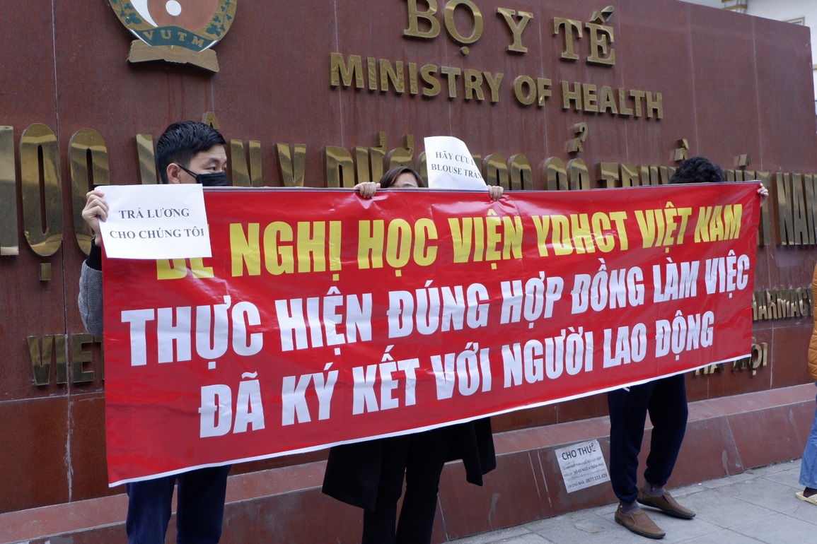 Nhân viên y tế bị bệnh viện nợ lương: Chúng tôi đã đến đường cùng - 3 Nhân viên y tế bị bệnh viện nợ lương: Chúng tôi đã đến đường cùng - 3