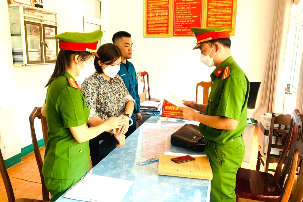 Nữ kế toán trung tâm y tế lừa đảo chiếm đoạt 22 tỷ đồng - 1 Nữ kế toán trung tâm y tế lừa đảo chiếm đoạt 22 tỷ đồng - 1
