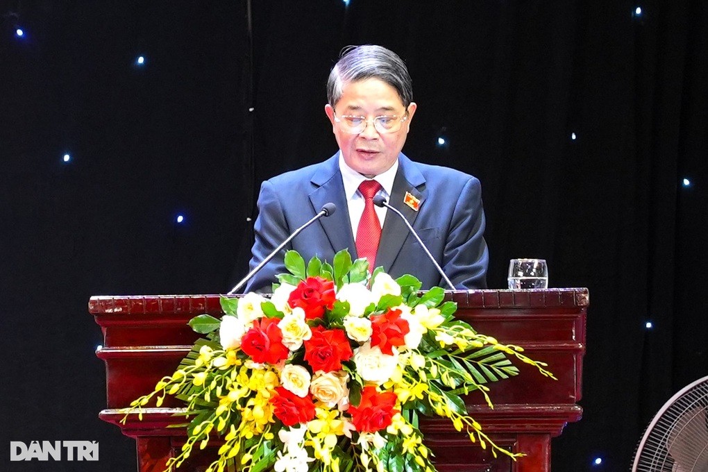Phó Chủ tịch Quốc hội: Vinh dự lớn đi kèm trách nhiệm nặng nề - 1 Phó Chủ tịch Quốc hội: Vinh dự lớn đi kèm trách nhiệm nặng nề - 1