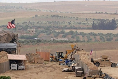 Căn cứ quân đội Mỹ tại Syria bị tấn công tên lửa