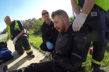 Bạn vẫn vừa lái xe vừa dùng điện thoại?