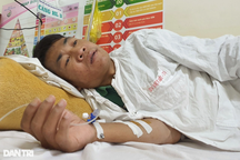 Thiếu 300 triệu đồng làm phẫu thuật, ông bố 3 con xin bác sĩ về chờ chết