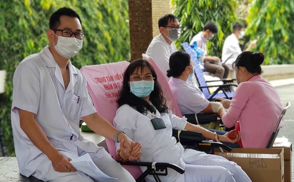 Ngân hàng máu dự trữ thiếu hụt, bệnh viện chung tay ứng cứu - 9 Ngân hàng máu dự trữ thiếu hụt, bệnh viện chung tay ứng cứu - 9