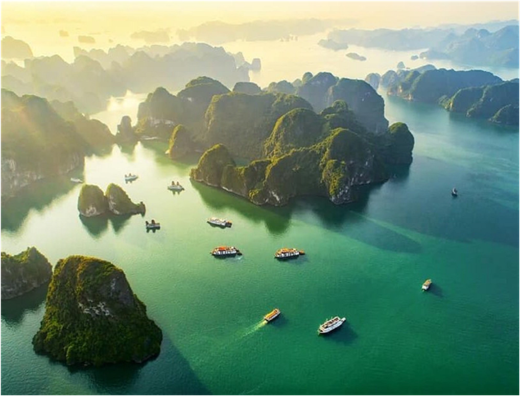 Khám phá vịnh Hạ Long ấn tượng khó quên trên du thuyền Ambassador Cruise - 1 Khám phá vịnh Hạ Long ấn tượng khó quên trên du thuyền Ambassador Cruise - 1