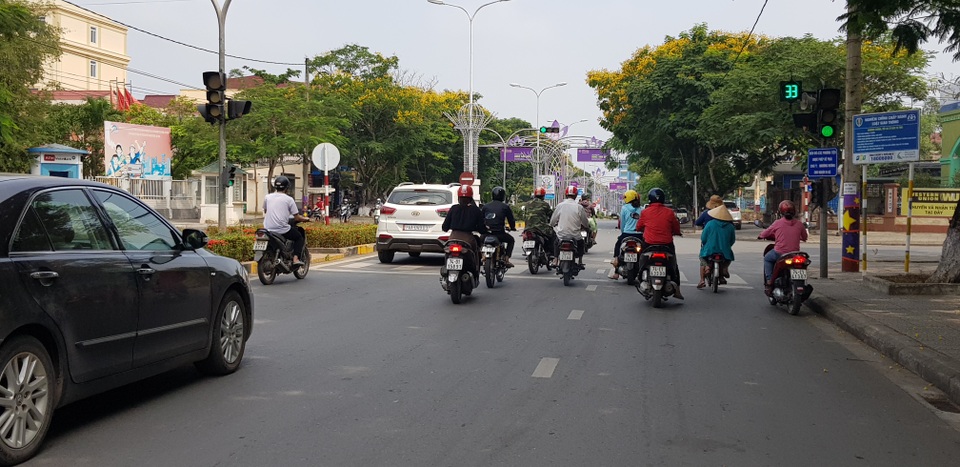 Tỉnh thành cả nước đồng loạt điều chỉnh theo cách ly xã hội giai đoạn 2 - 9 Tỉnh thành cả nước đồng loạt điều chỉnh theo cách ly xã hội giai đoạn 2 - 9