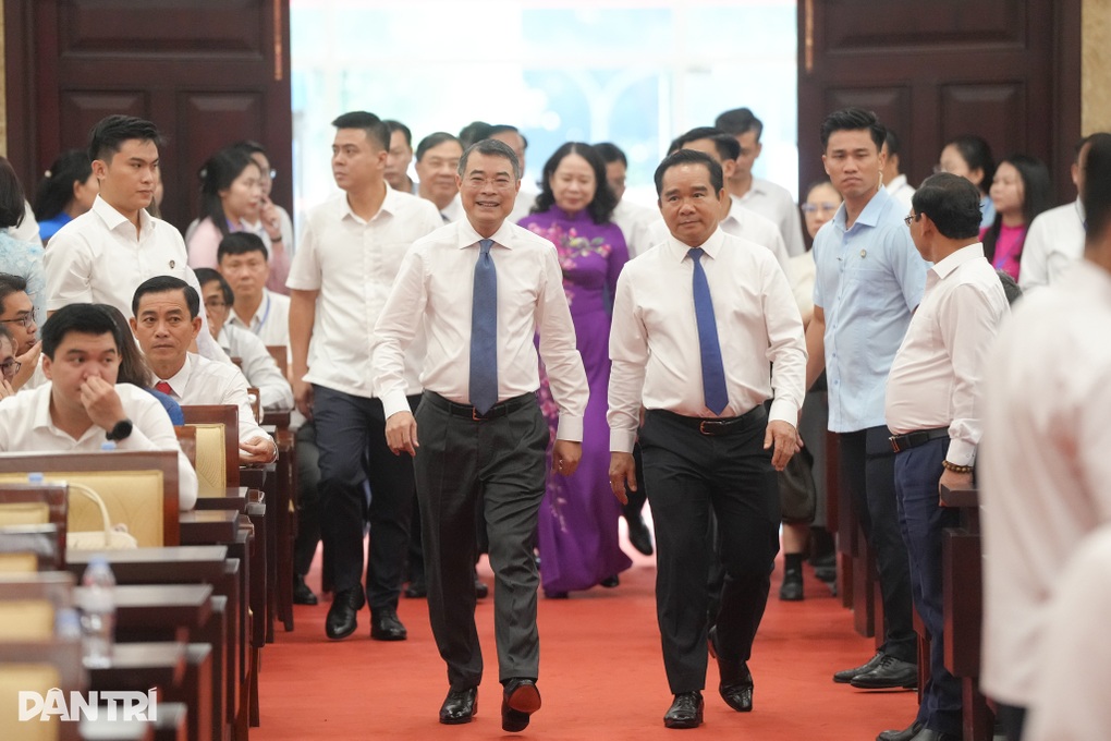 Buổi làm việc đầu tiên của Thủ tướng Lê Minh Hưng với TPHCM - 1