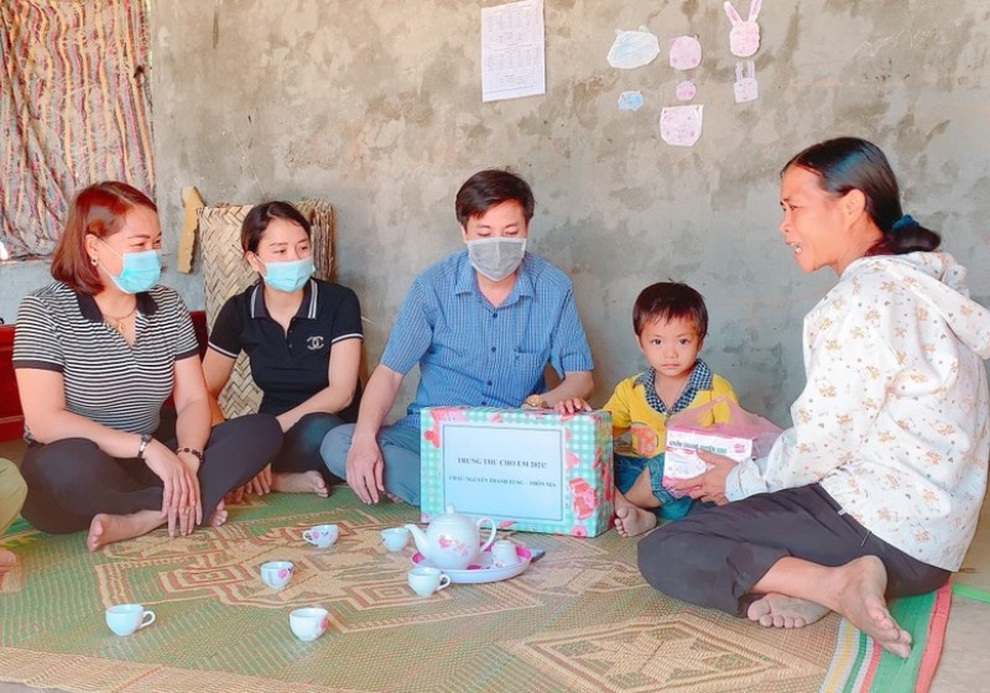 Học sinh mầm non miền núi vui Trung thu qua tivi - 7 Học sinh mầm non miền núi vui Trung thu qua tivi - 7