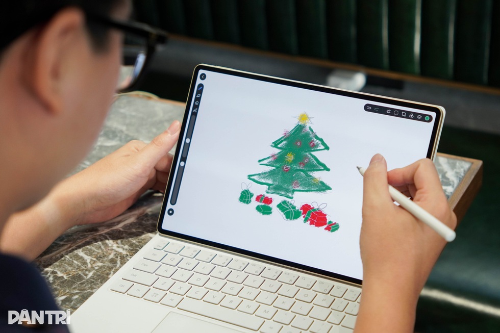 Đánh giá MatePad Pro 12.2inch: Mỏng nhẹ, thích hợp tác vụ cơ bản - 13