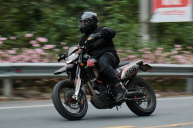 Tiền đồ chơi gần bằng tiền xe, chiếc "cào cào phố" này có gì đặc biệt?