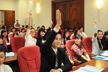 Khi sinh viên chất vấn Đại biểu Quốc hội