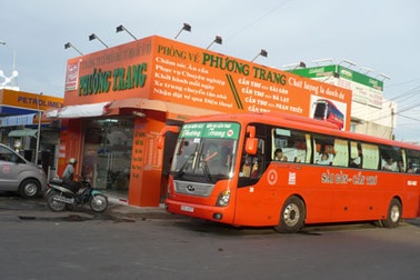 Tài xế trả lại khách ví tiền đánh rơi