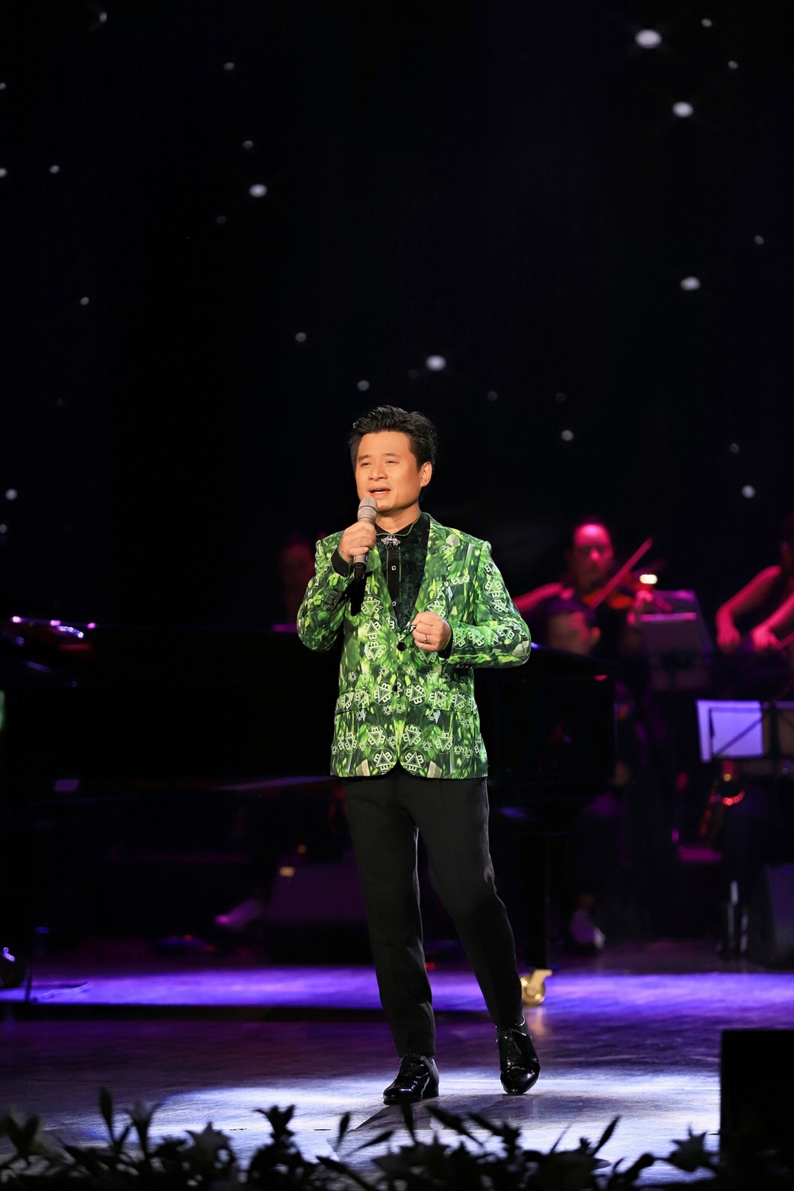 Tùng Dương hứa hẹn gây bão với Ai chung tình được mãi - 5 Tùng Dương hứa hẹn gây bão với Ai chung tình được mãi - 5