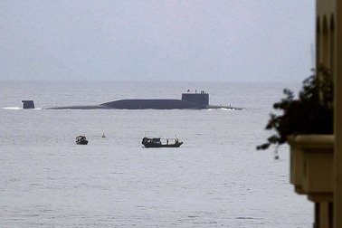 Đột nhập hang tàu ngầm bí mật của Trung Quốc ở đảo Hải Nam