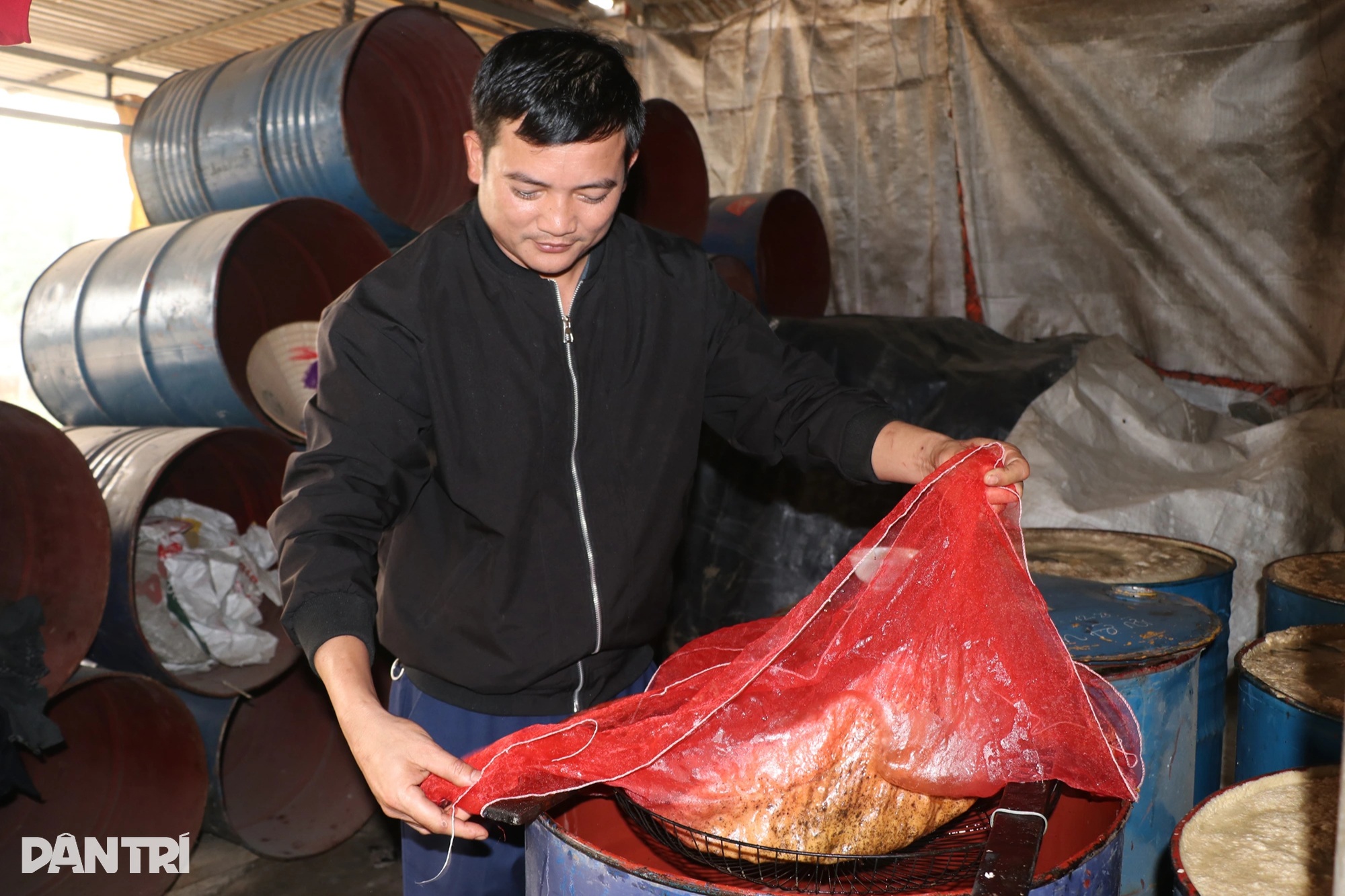 Đổ mồ hôi đứng bếp nấu thứ nước sóng sánh, thơm ngọt gọi Tết - 8 Đổ mồ hôi đứng bếp nấu thứ nước sóng sánh, thơm ngọt gọi Tết - 8