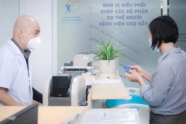 Tự xưng nhân viên Bệnh viện Chợ Rẫy yêu cầu đóng tiền để nhận thẻ hiến tạng