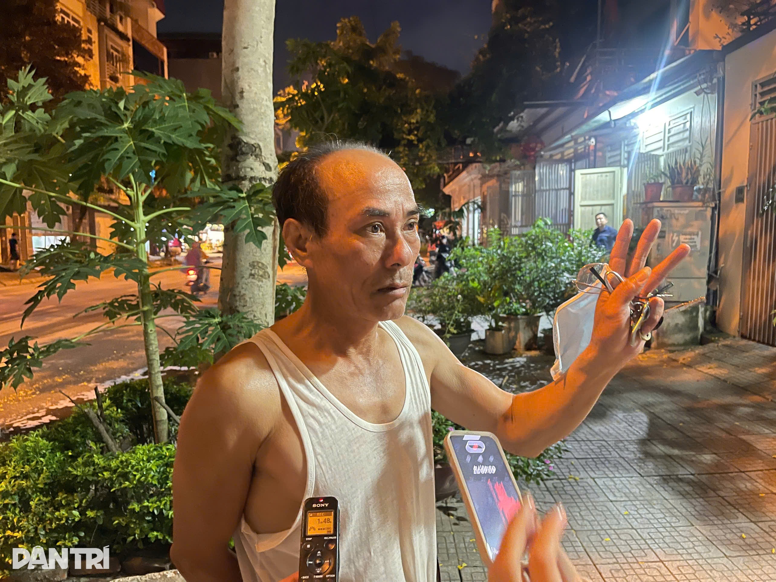 Vụ cháy 2 người tử vong ở Hà Nội: “Tiếng nổ lớn vang cả khu dân cư” - 3