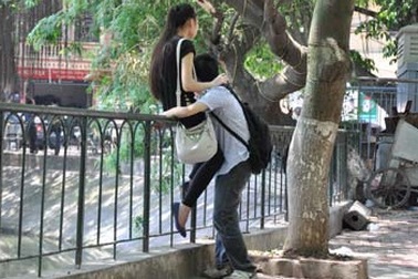 Trào lưu “yêu” và những kết cục buồn