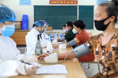 Bỏ bước đo huyết áp người tiêm vắc xin Covid-19, trừ trường hợp đặc biệt