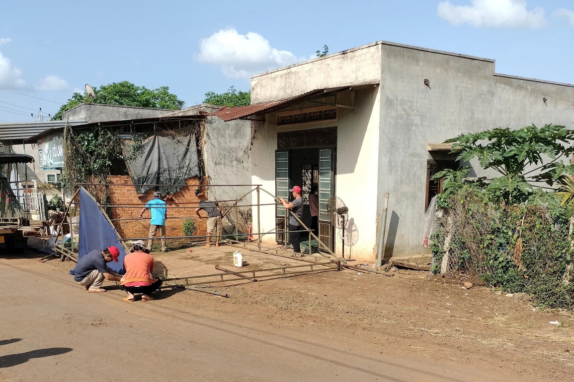 Gia đình chết lặng nhận tin 3 học sinh tiểu học tử vong dưới đập nước - 2 Gia đình chết lặng nhận tin 3 học sinh tiểu học tử vong dưới đập nước - 2