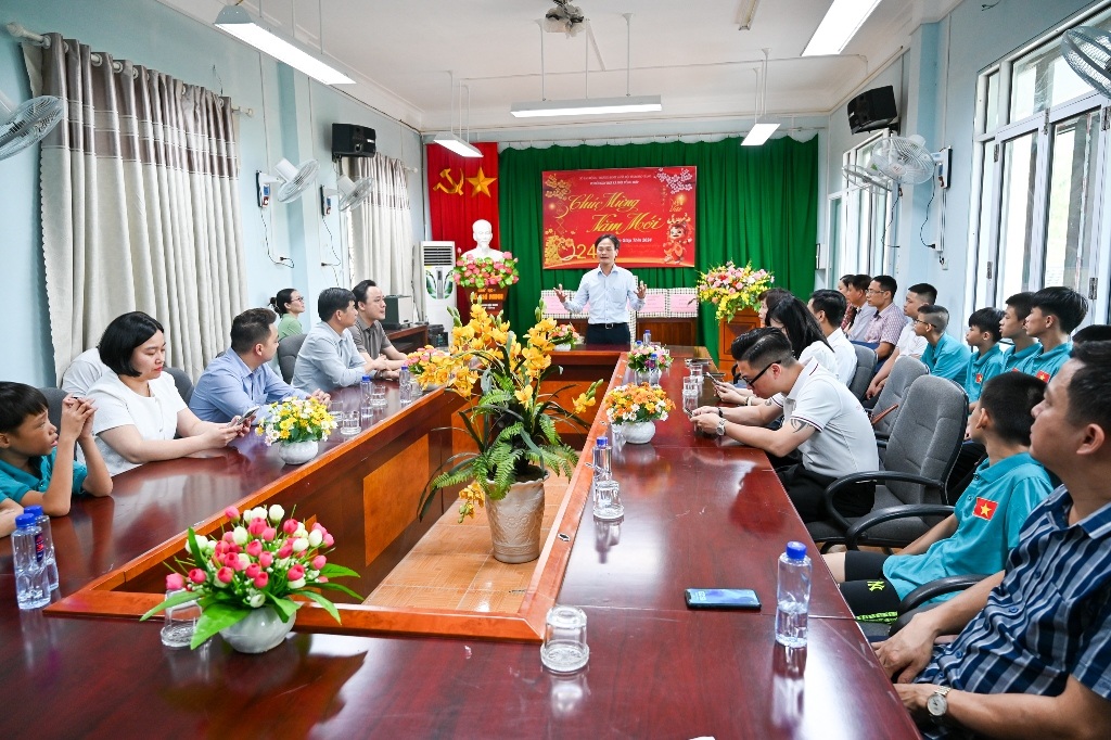 Báo Dân trí nối nhịp cầu yêu thương đến trẻ em thiệt thòi tỉnh Bắc Giang - 3