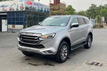 Liên tục được giảm gần 300 triệu tại đại lý nhưng mẫu SUV Nhật này vẫn "ế"