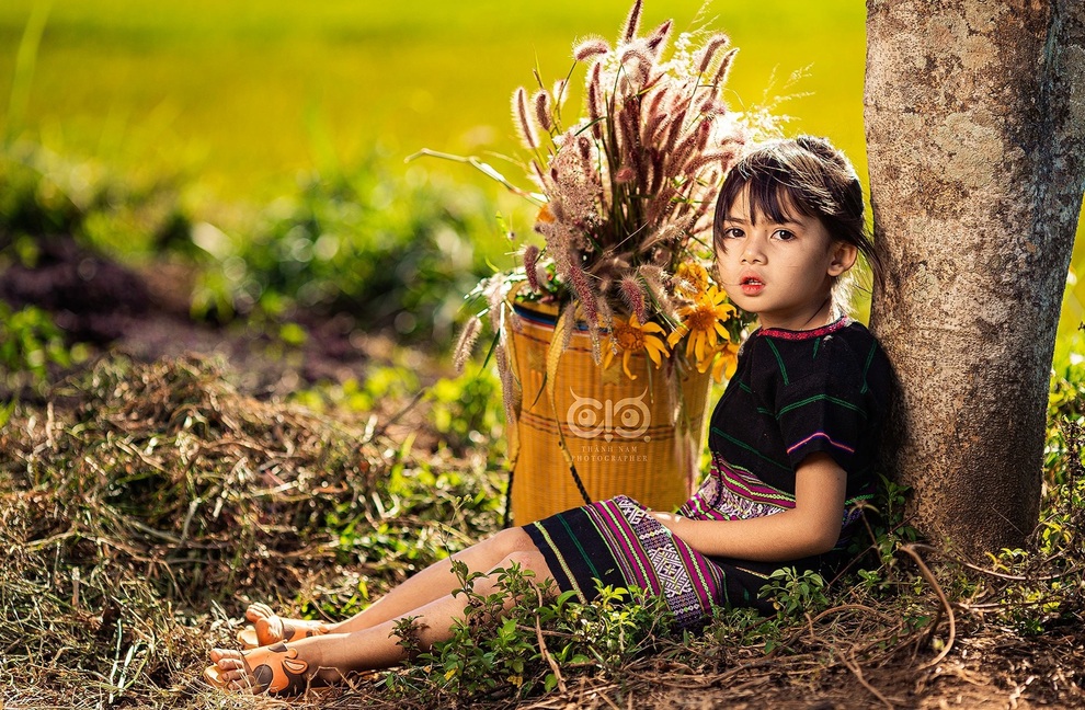 Bộ ảnh cô bé có đôi mắt Pleiku gây sốt cộng đồng mạng - 4 Bộ ảnh cô bé có đôi mắt Pleiku gây sốt cộng đồng mạng - 4
