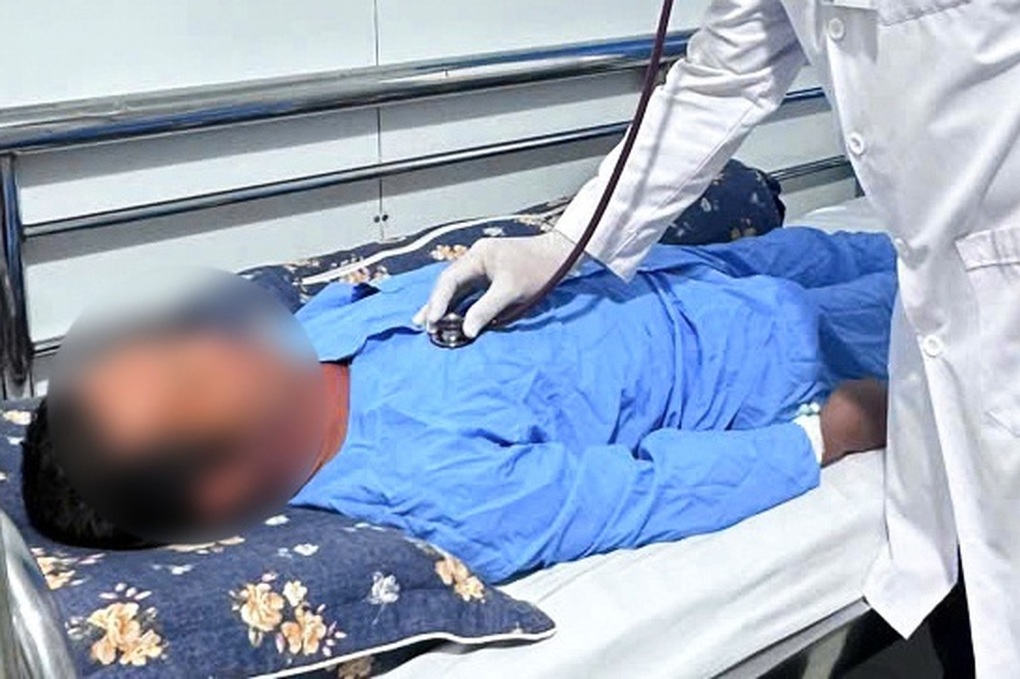 Liên tiếp ghi nhận 2 ca đột ngột liệt nửa người nguy kịch ở đặc khu - 1 Liên tiếp ghi nhận 2 ca đột ngột liệt nửa người nguy kịch ở đặc khu - 1