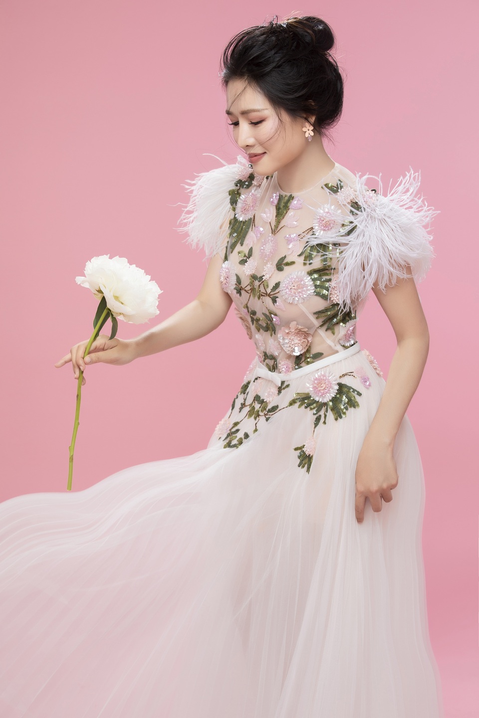 Nhan sắc ngọt ngào của diễn viên phim Mẹ ghẻ - 4