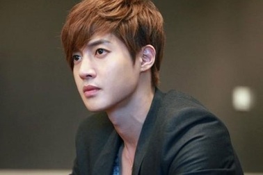 Bạn gái bị hành hung công khai có bầu với Kim Hyun Joong