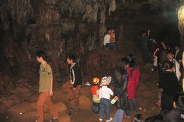 Chiêm ngưỡng sự kỳ vĩ hang động Bo Cúng 