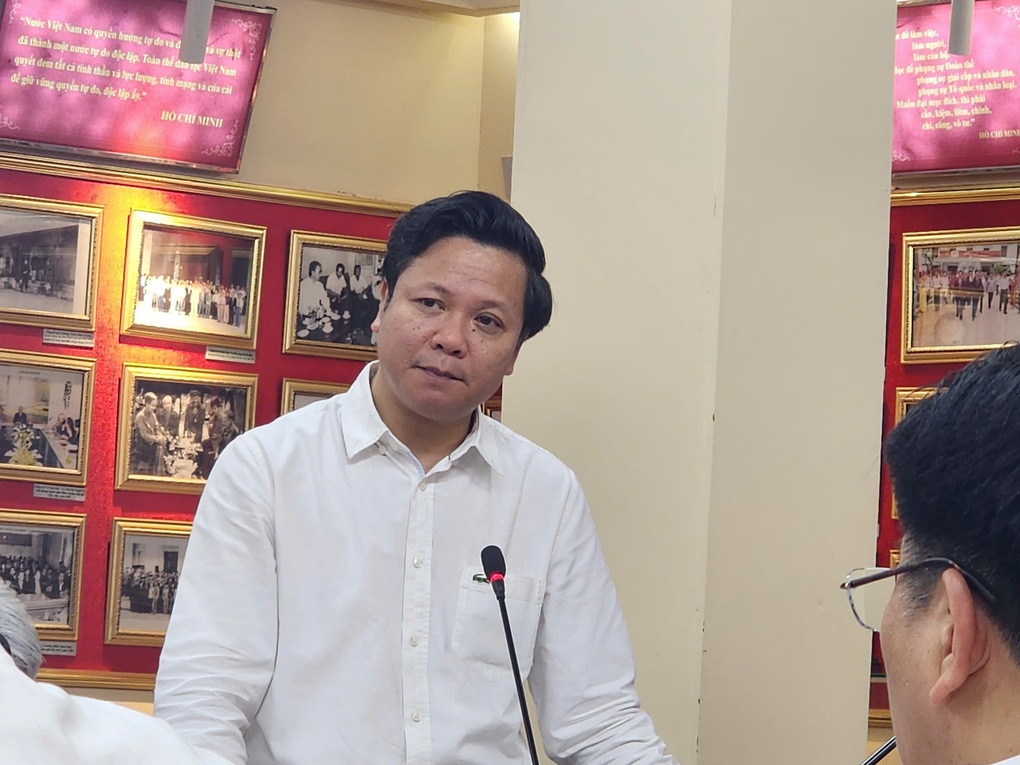 Quá tải việc, lãnh đạo phường, xã đề xuất tăng cấp phó các phòng chuyên môn - 3 Quá tải việc, lãnh đạo phường, xã đề xuất tăng cấp phó các phòng chuyên môn - 3