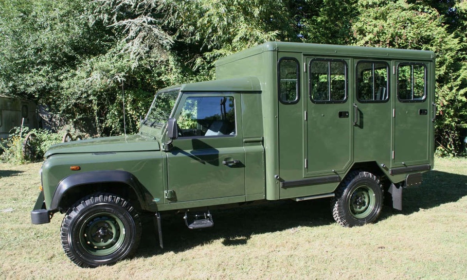 Tò mò xung quanh chiếc Land Rover sẽ chở linh cữu Hoàng thân Philip - 2 Tò mò xung quanh chiếc Land Rover sẽ chở linh cữu Hoàng thân Philip - 2