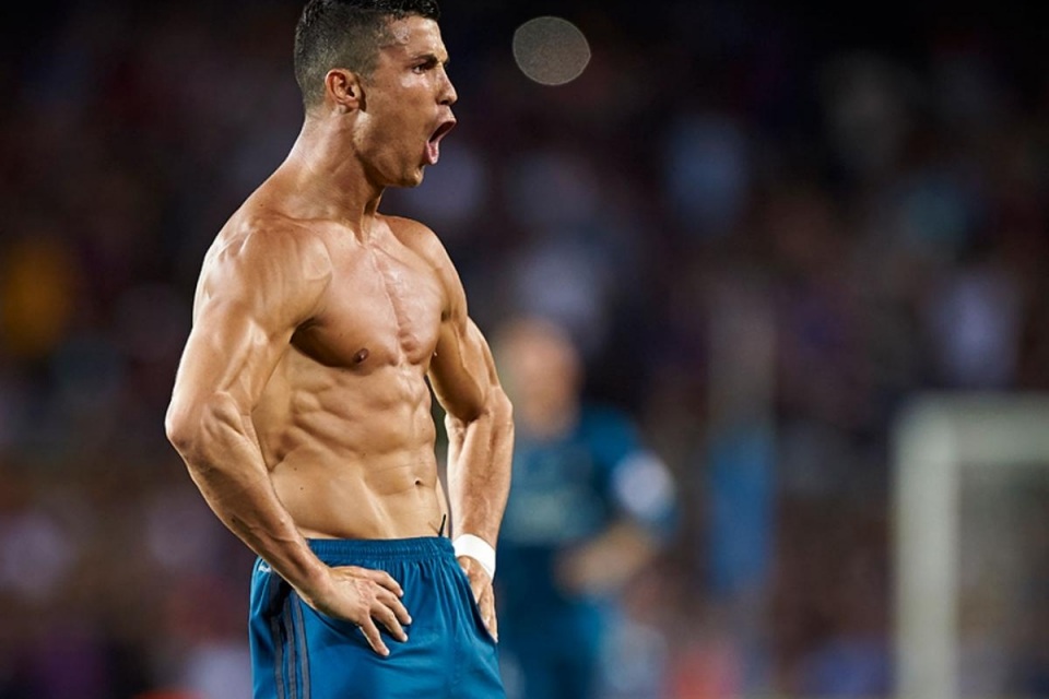 C.Ronaldo trở thành cây săn bàn số 1: Hãy cứ là đại bàng sải cánh! - 3 C.Ronaldo trở thành cây săn bàn số 1: Hãy cứ là đại bàng sải cánh! - 3