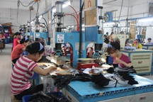 Nghịch lý đắt-rẻ đồng lương