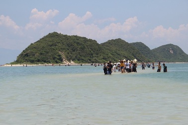 Chặn “sốt” đất ở đặc khu tương lai Bắc Vân Phong