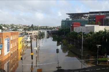 Lũ tấn công thành phố lớn thứ 3 của Australia